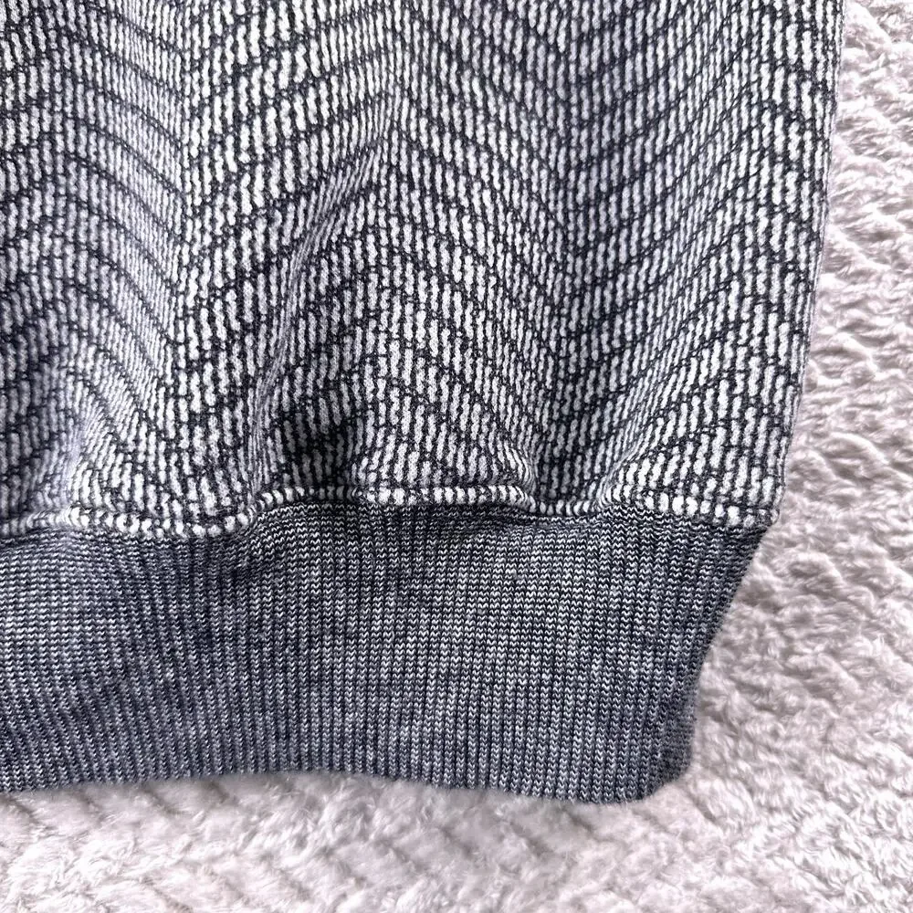 Vintage 1980’s Geometric Adult Large Knit Pullover Sweater Embroidered Golf Gray